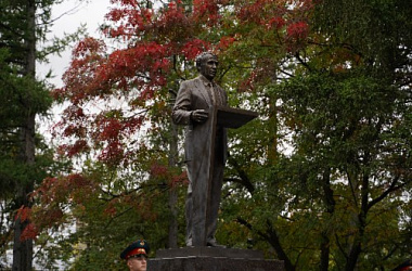 Открыт памятник основателю Центра С.С. Алексееву
